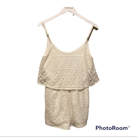 BETHANY MOTA | white Lace overlay Romper | NWT | Size M - Picture 1 of 11